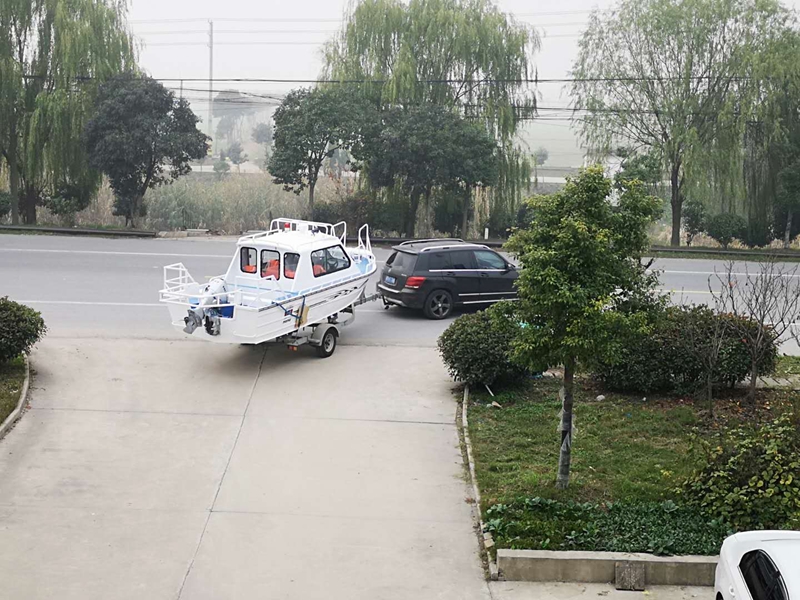 BL560G鋁合金半蓬公務艇一
